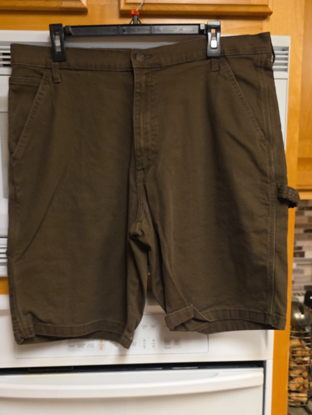 NWOT Men's Wrangler Olive Brown Cargo/Painter Shorts, 36x11